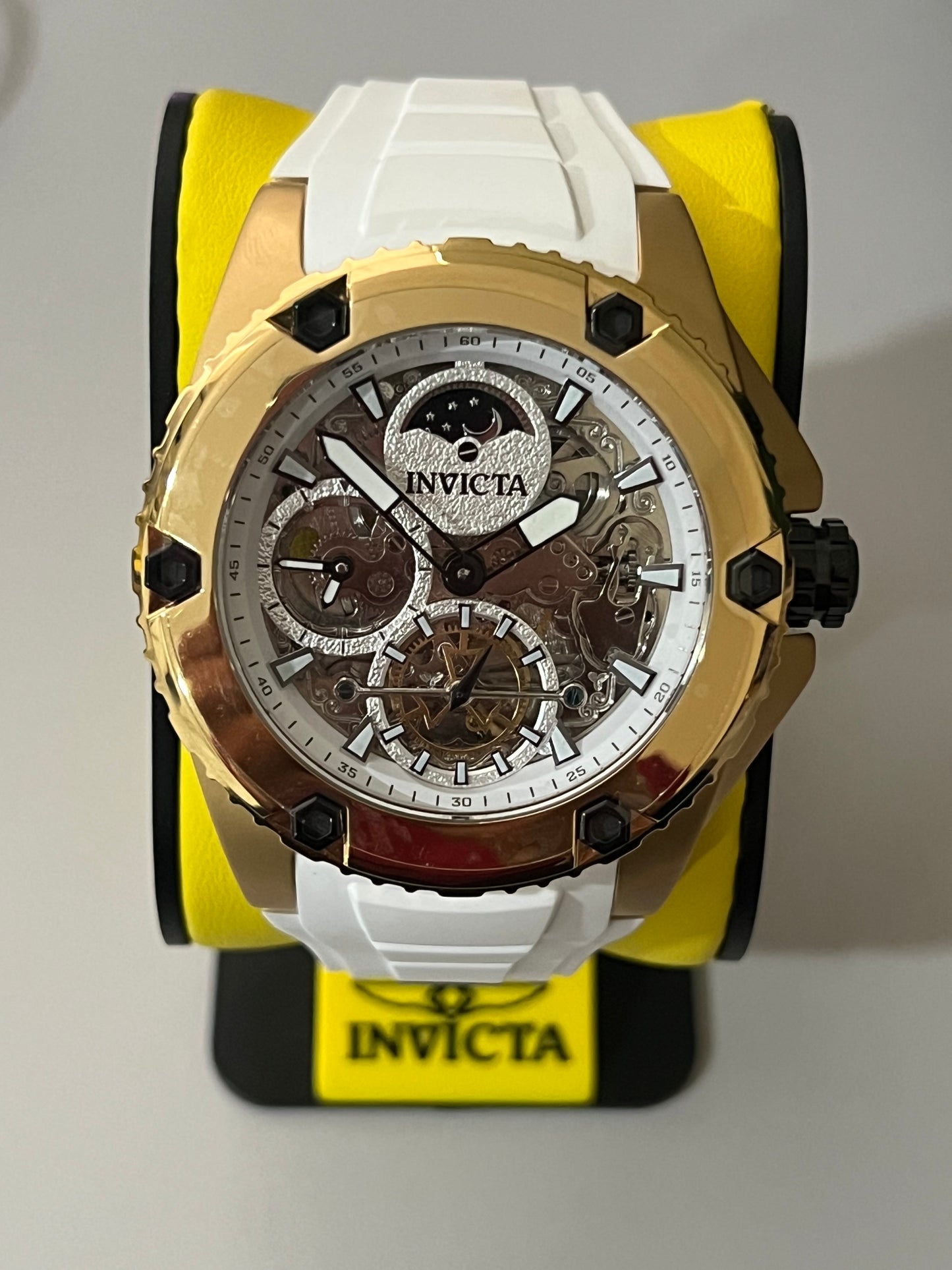 reloj deportivo para hombre invicta akula 42763 - blanco Automático